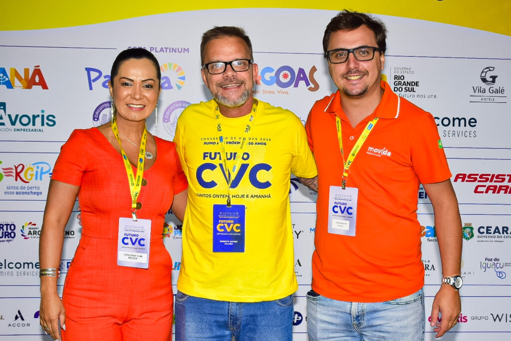Cristiane Yumi, da Movida, Roberto Aufieri, da CVC Corp e Felipe Wilson, da Movida