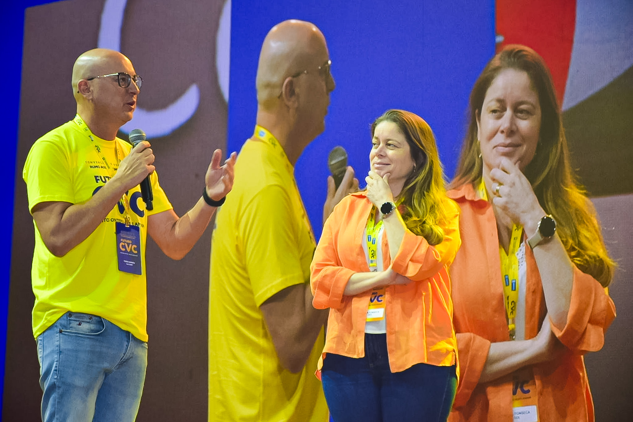 Fabio Mader, da CVC e Carla Fonseca da Gol Fabio Mader, da CVC e Carla Fonseca da Gol