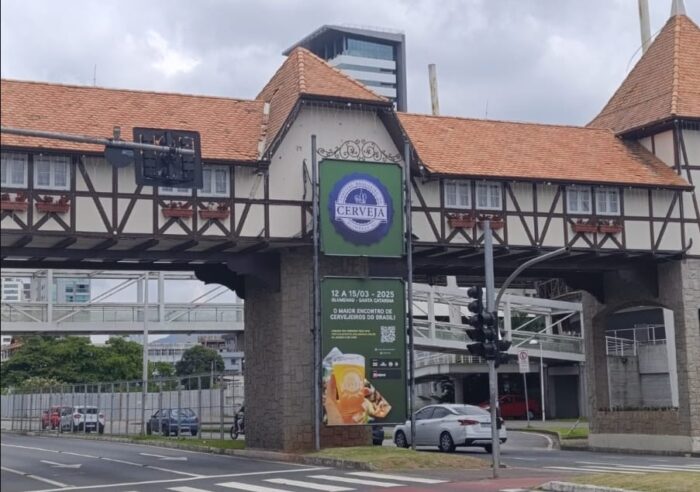 Parque de Blumenau recebe decoração temática do Festival Brasileiro da Cerveja Parque de Blumenau recebe decoração temática do Festival Brasileiro da Cerveja
