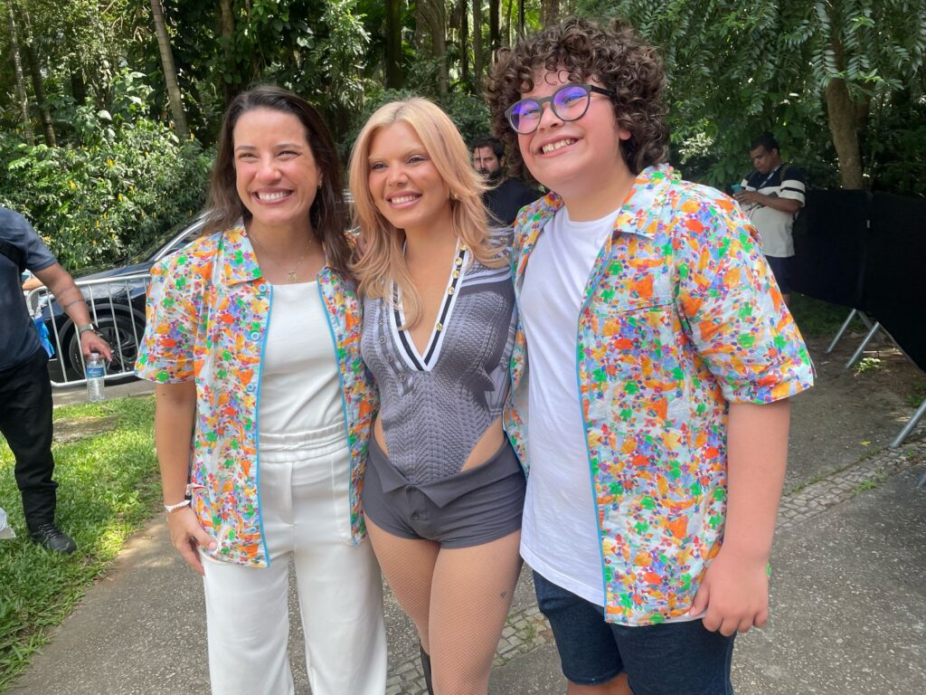 Duda Beat com governadora Raquel Lyra e seu filho João