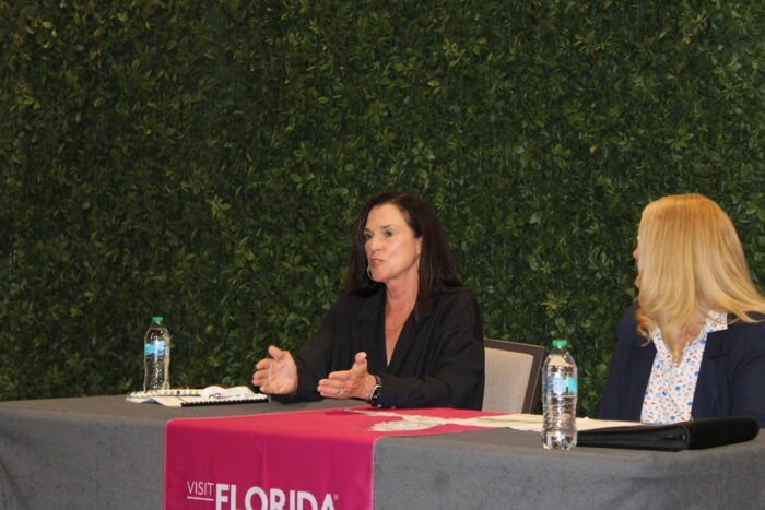 CEO do Visit Florida, Dana Young fala sobre sua aposentadoria e futuro do cargo 1 IMG 1224 scaled e1738621709616 CEO do Visit Florida, Dana Young fala sobre sua aposentadoria e futuro do cargo