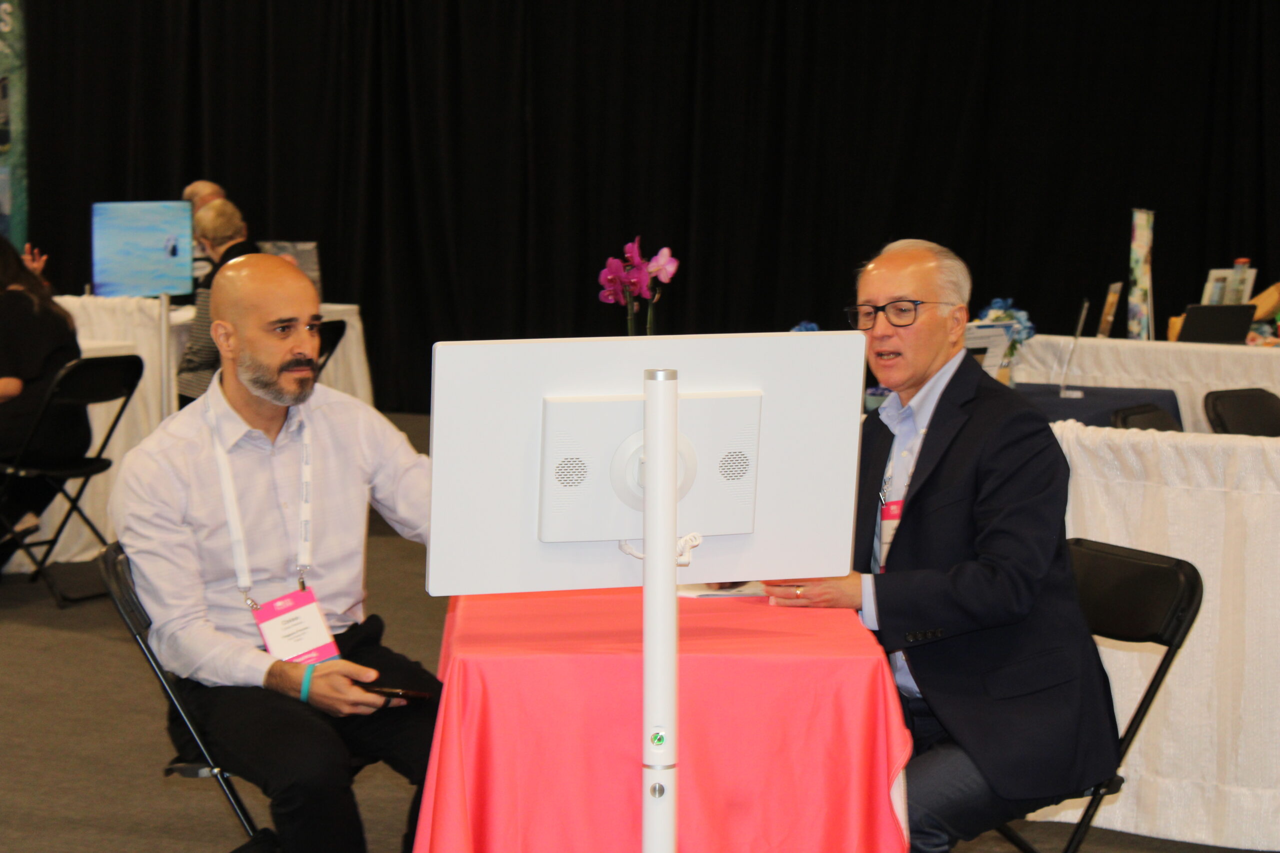 Celso Passos, da ViagensPromo durante reunião com fornecedores