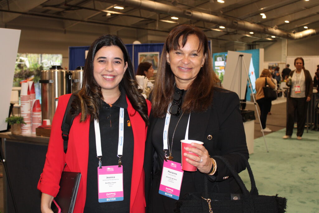 Jessica de Morais, da BestBuy Travel, e Marianna Silva, da Personal RGE Tours