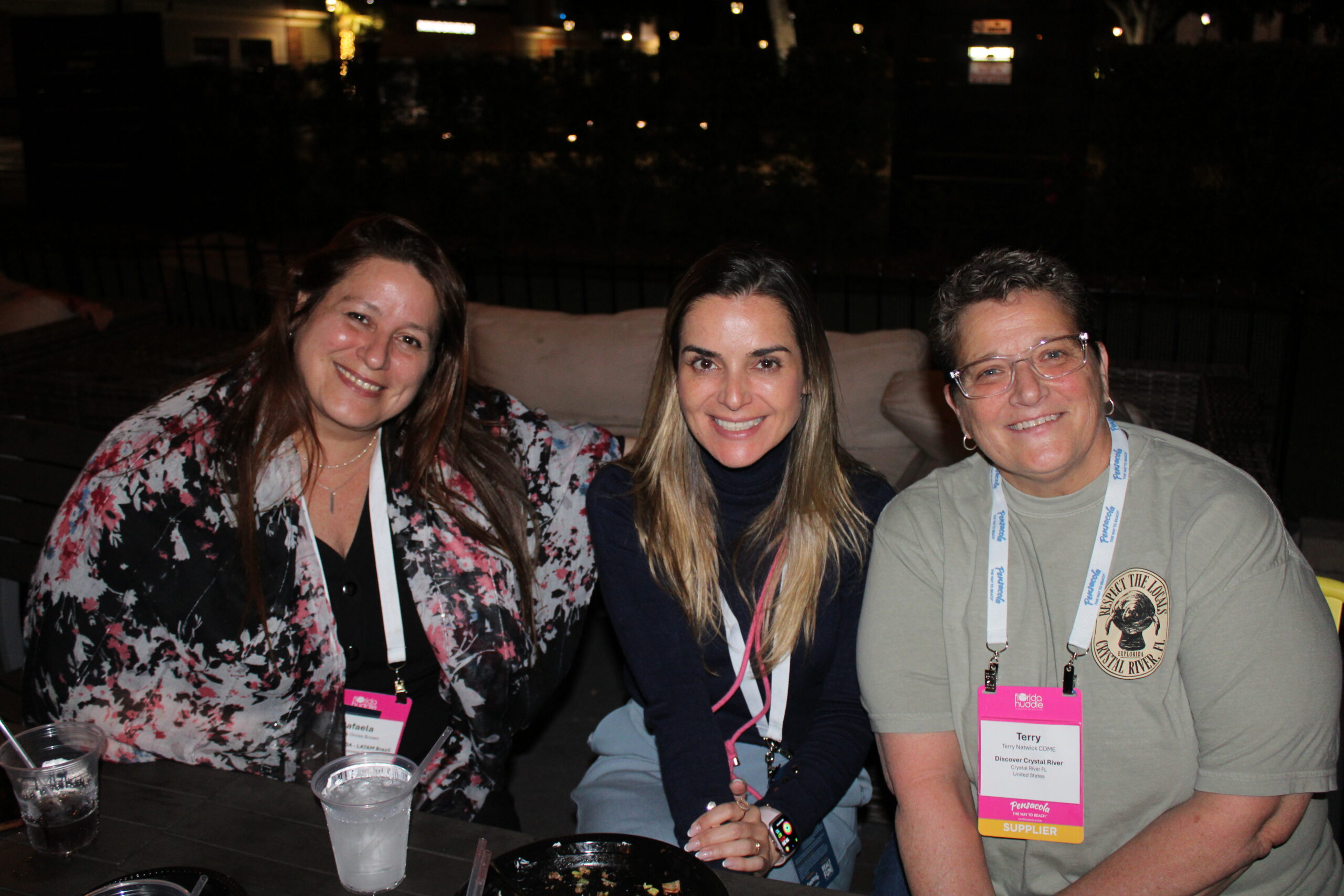Rafaela Gross, do Visit Florida, Thais Machado, da FRT, e Terry Natwick, do Discover Crystal River