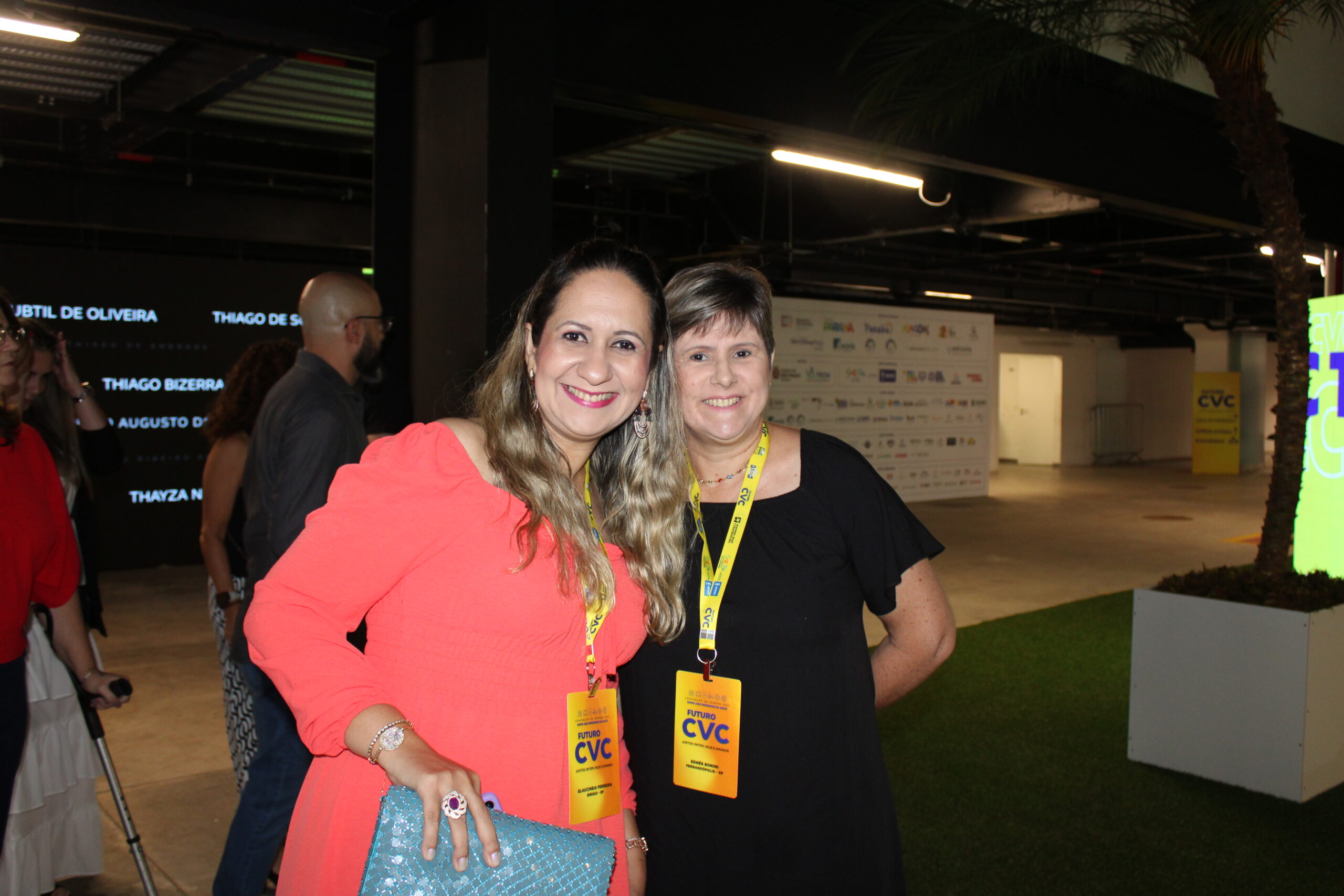 Glaucineia Ferreira e Ednés Bonini Glaucineia Ferreira e Ednés Bonini