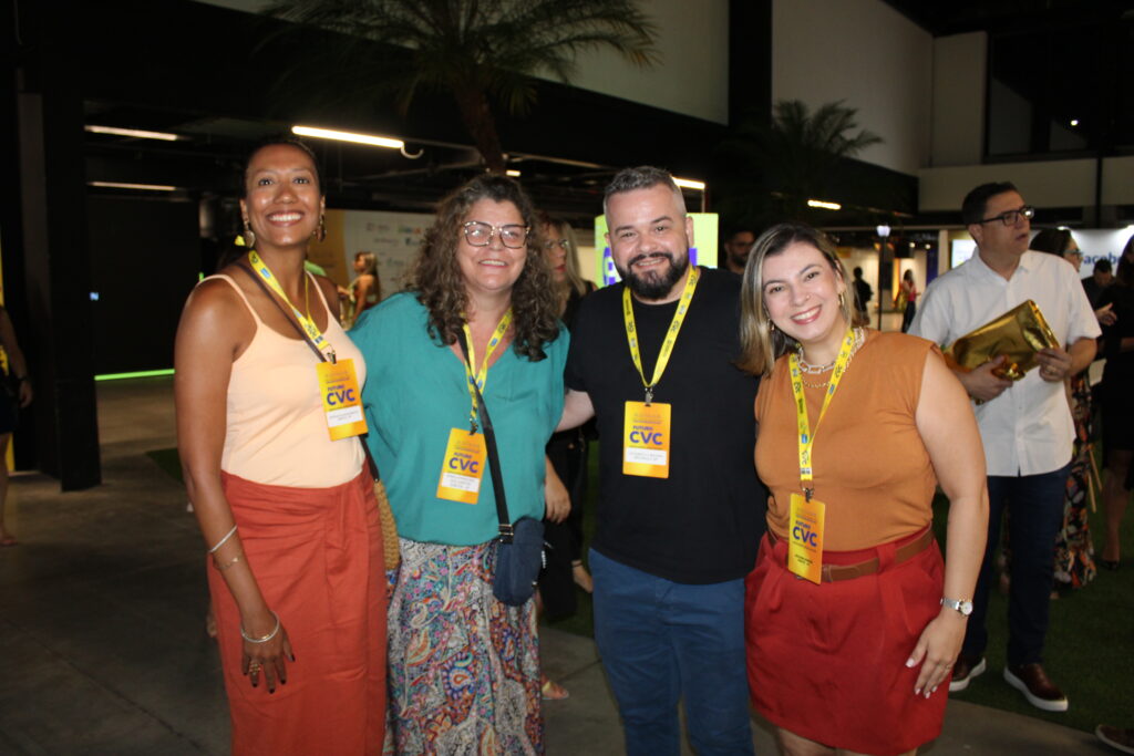 Patricia Santos, Erika Aparecida, Luiz Alberto e Ana dos Santos