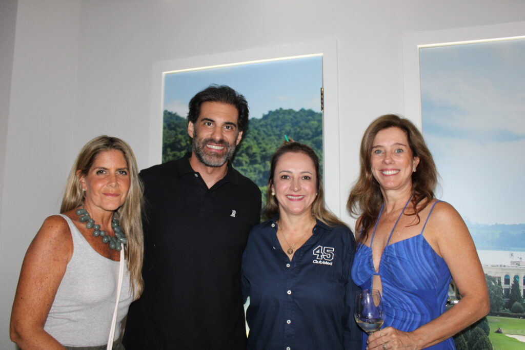 Andrea Doria, do TTW Group, Rafael Buffara e Fernanda Dominicis, do Club Med, e Andrea Belliboni, da Escape
