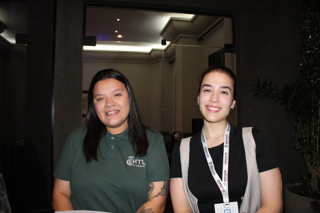 Luana Lousa de Araújo e Beatriz Oliveira, da EHTL