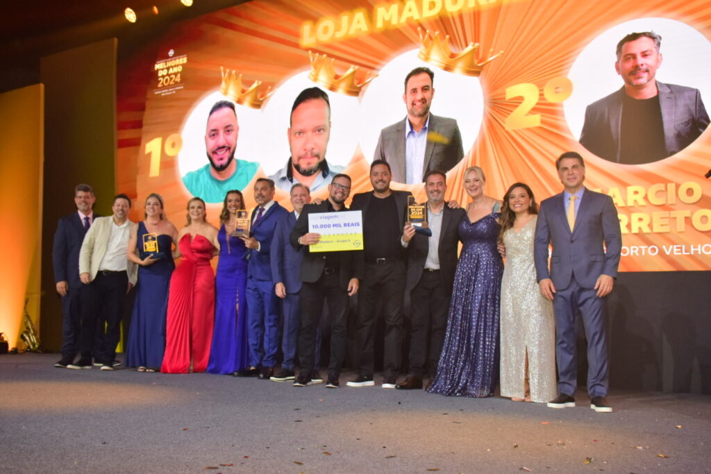 Premiado da categoria Franqueados – Lojas Maduras - Grupo 6: Sérgio Roberto Martins, do CVC Hiper Angeloni Capoeiras (SC)