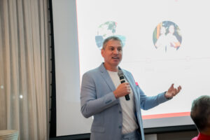 Leandro Pimenta falará sobre as iniciativas sustentáveis da marca e da experiência de ter alcançado a certificação como Empresa B e ser a primeira empresa de transporte executivo no Brasil a aderir ao Pacto Global da ONU (Divulgação/tg.mob)