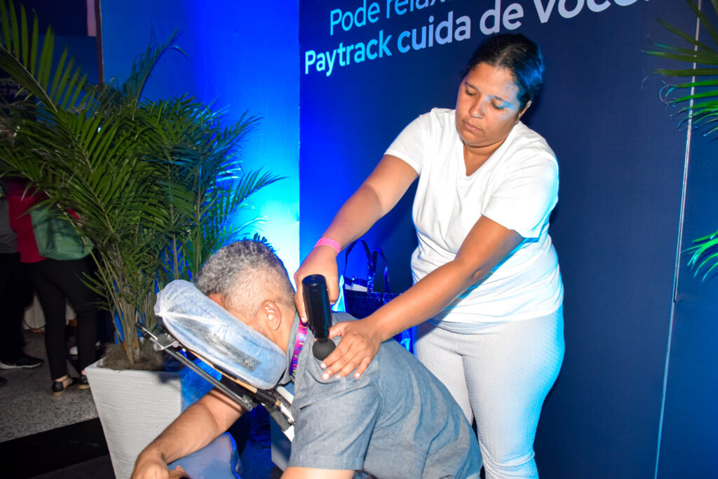 No estande da Paytrack os visitantes podem aproveitar sessões de massagem