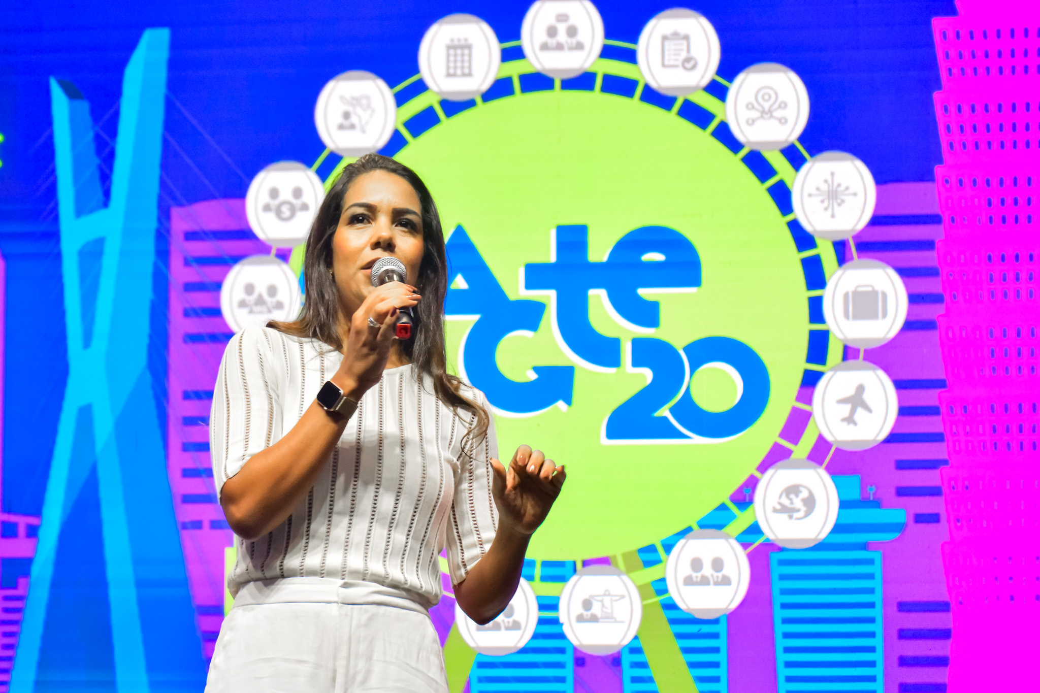 O Lacte20 trouxe um case do Instituto Sonhar, que atua ajudando jovens terem um futuro melhor O Lacte20 trouxe um case do Instituto Sonhar, que atua ajudando jovens terem um futuro melhor