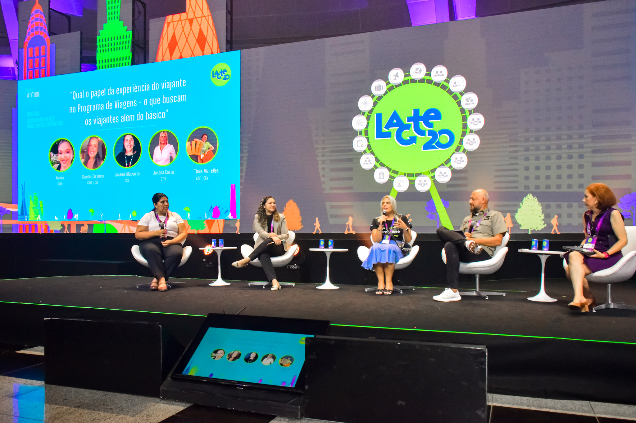 Discussões dos minilabs foram levadas ao palco principal Discussões dos minilabs foram levadas ao palco principal