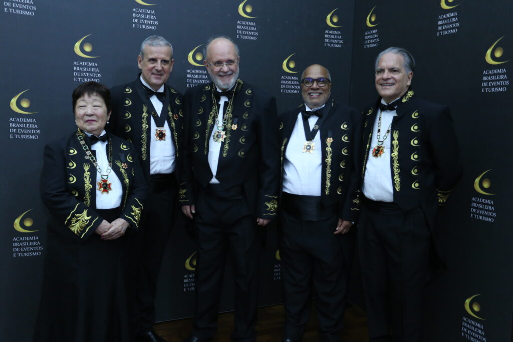 Juan Pablo De Vera assume cadeira na Academia Brasileira de Eventos e Turismo 1 Posse JUAN Academia 02 1 Juan Pablo De Vera assume cadeira na Academia Brasileira de Eventos e Turismo