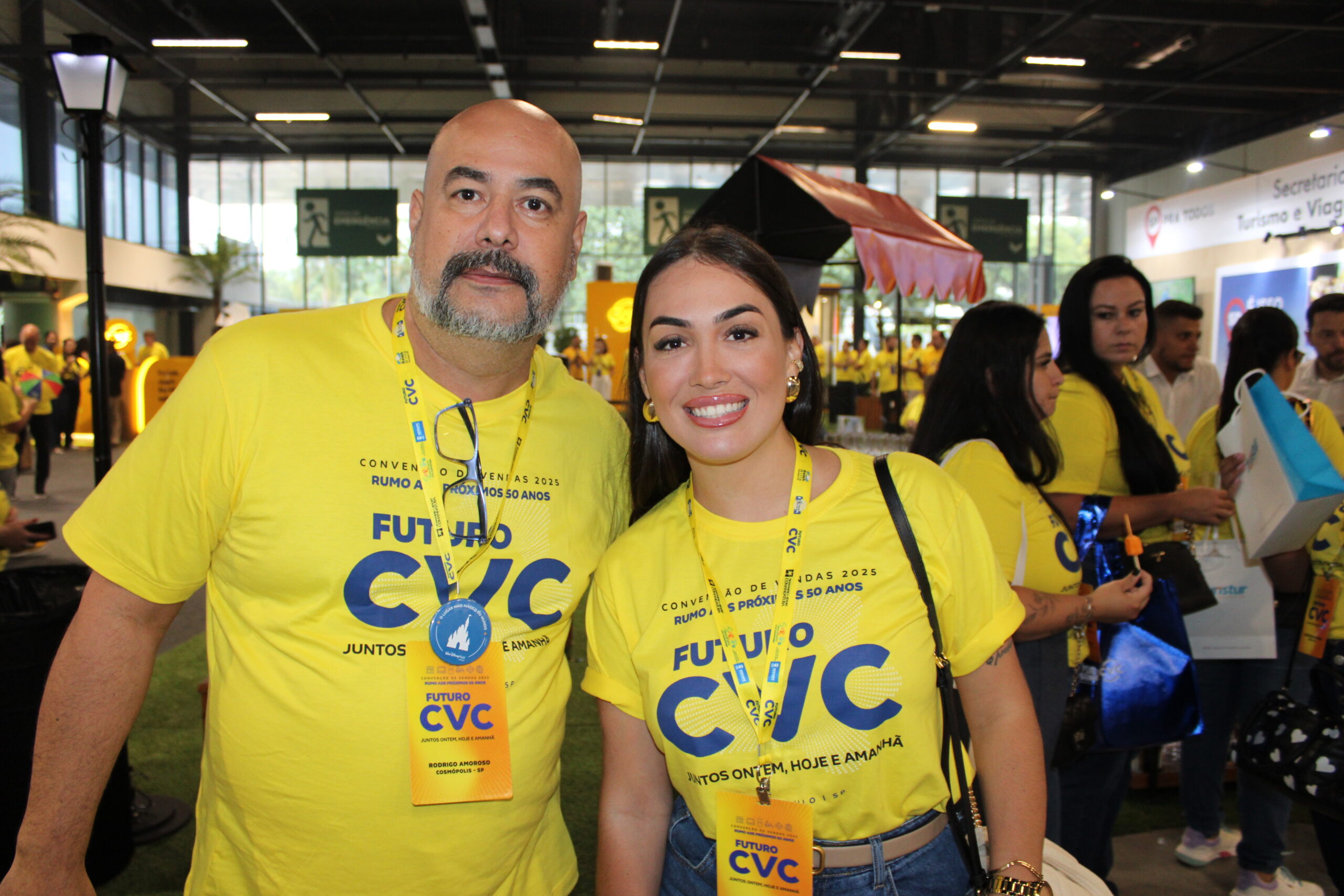 Rodrigo Amoroso e Larissa de Oliveira Rodrigo Amoroso e Larissa de Oliveira