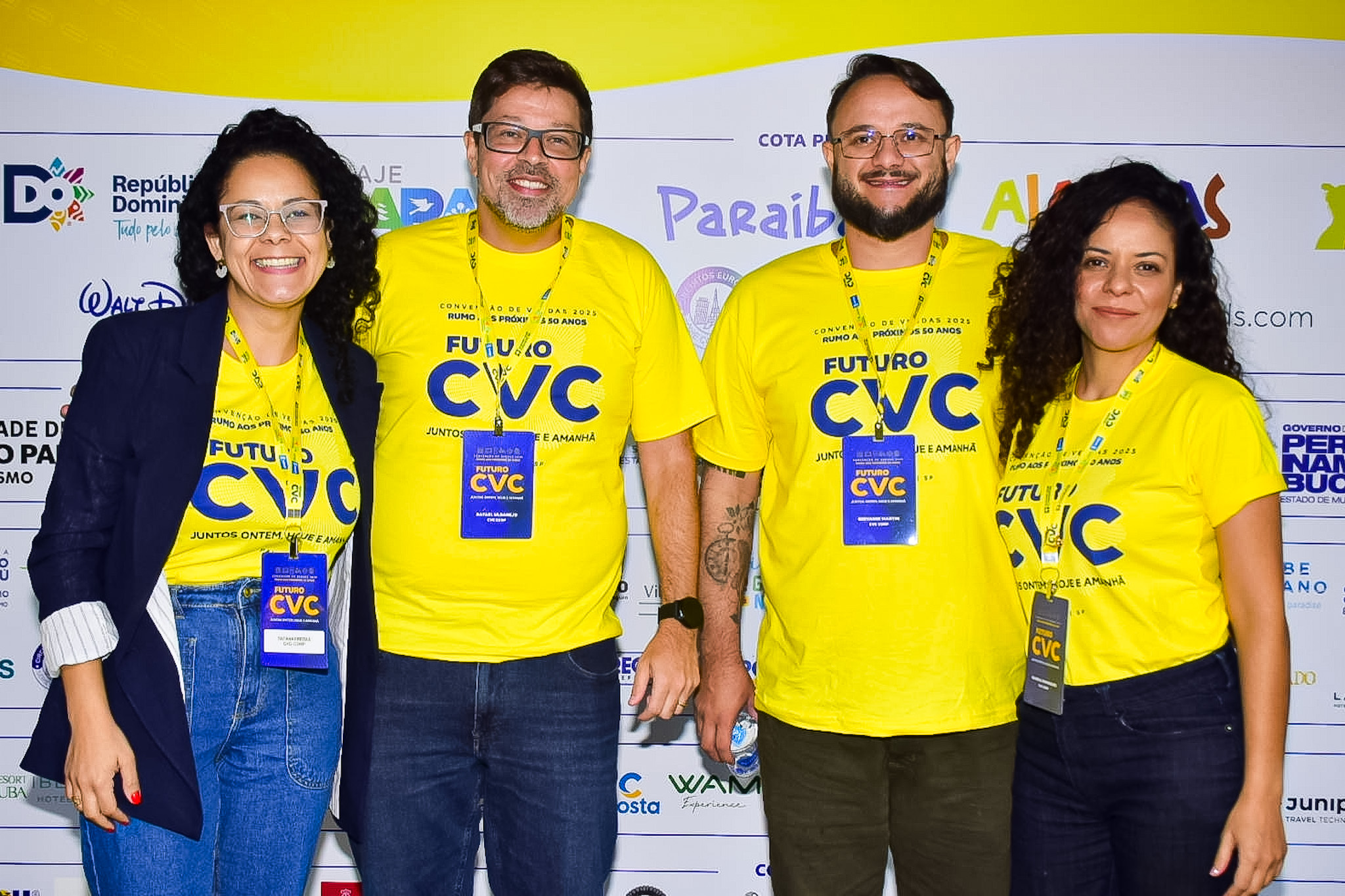 Tatiana Freitas, Rafael Ulbanejo e Giovanni Martin e Daniela Domingues, da CVC Corp Tatiana Freitas, Rafael Ulbanejo e Giovanni Martin e Daniela Domingues, da CVC Corp