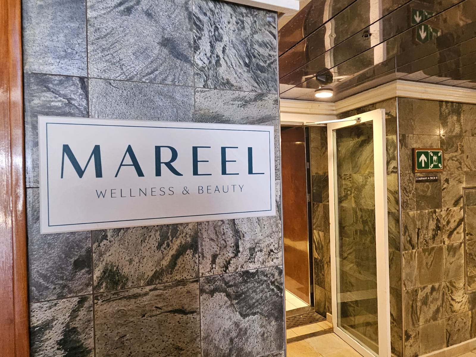 O navio está equipado com SPA O navio está equipado com SPA