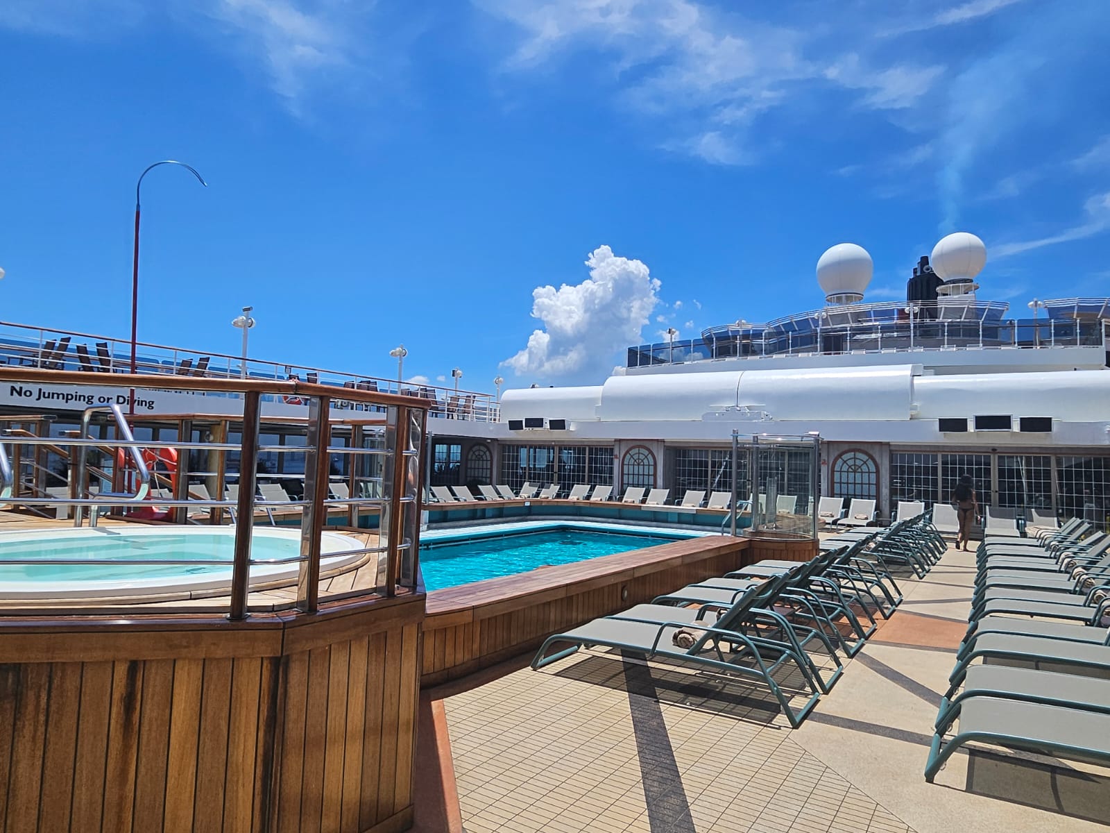 Piscina principal do Queen Victoria Piscina principal do Queen Victoria