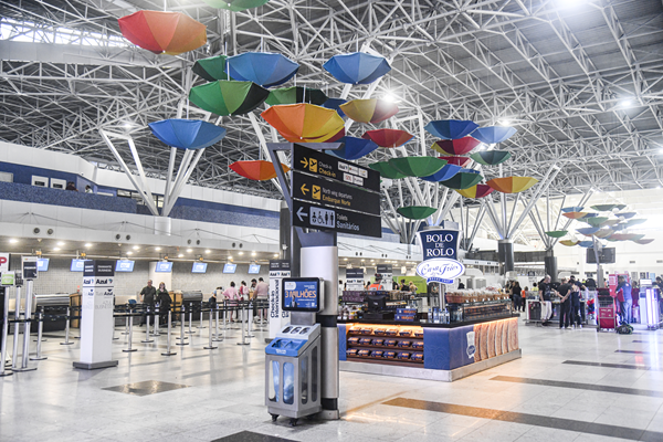Aeroportos administrados pela Aena ofertam mais de 800 mil assentos para o Carnaval 2025 1 A disponibilidade de assentos cresceu 5% em relação ao ano passado, da sexta até a Quarta-Feira de Cinzas (Divulgação/Aena)