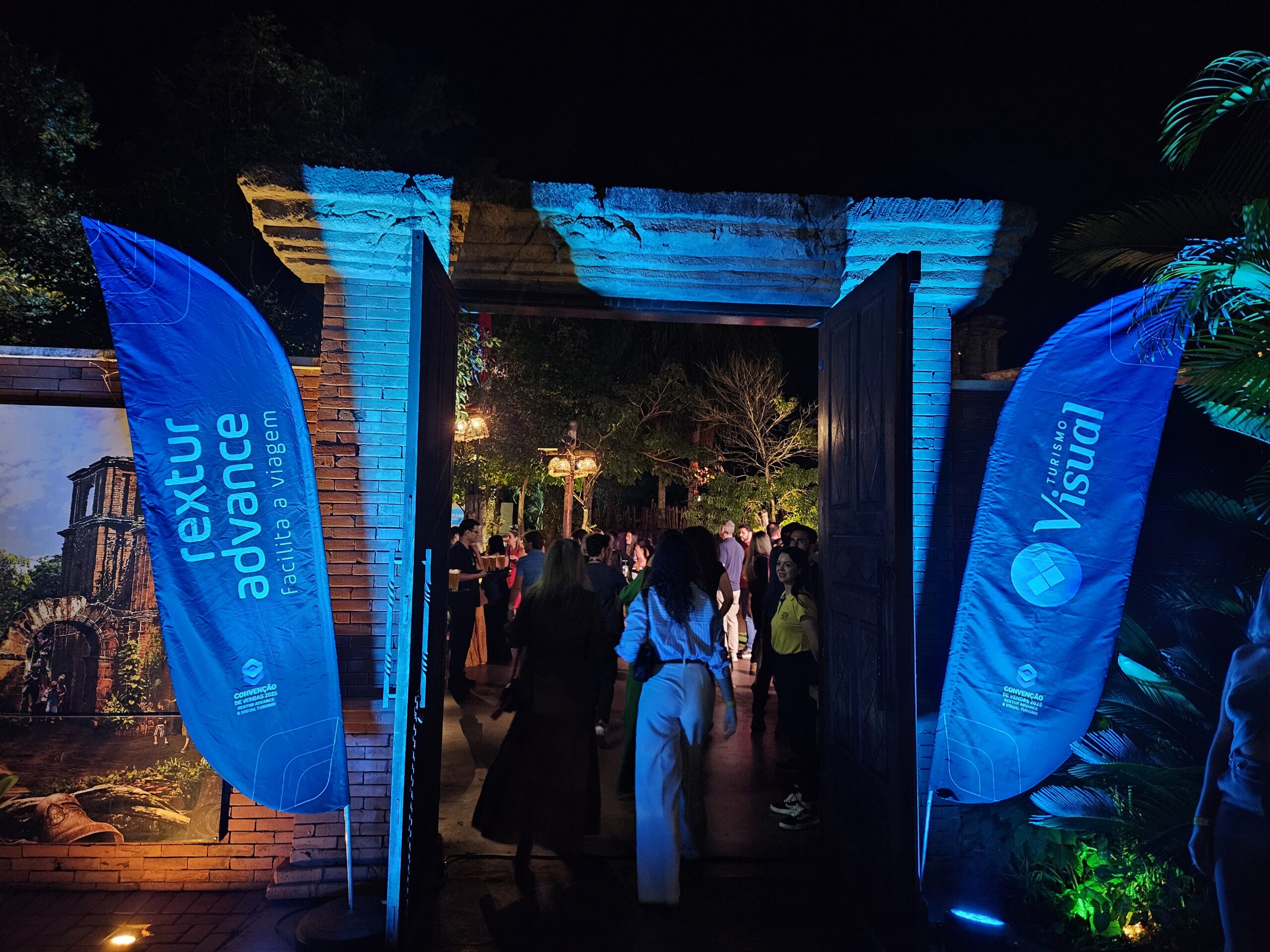 Entrada do evento para a cerimônia de abertura da Convenção de Vendas 2025