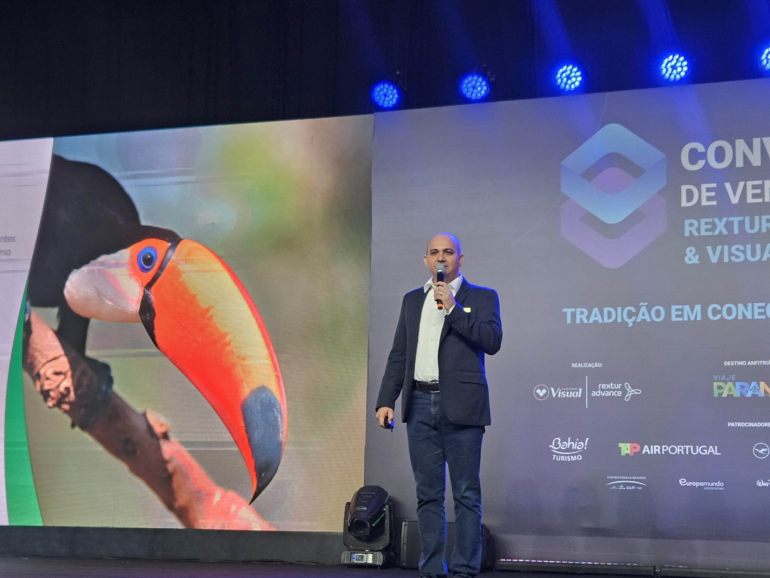 Alex Bastos, gerente comercial do hotel Recanto das Cataratas