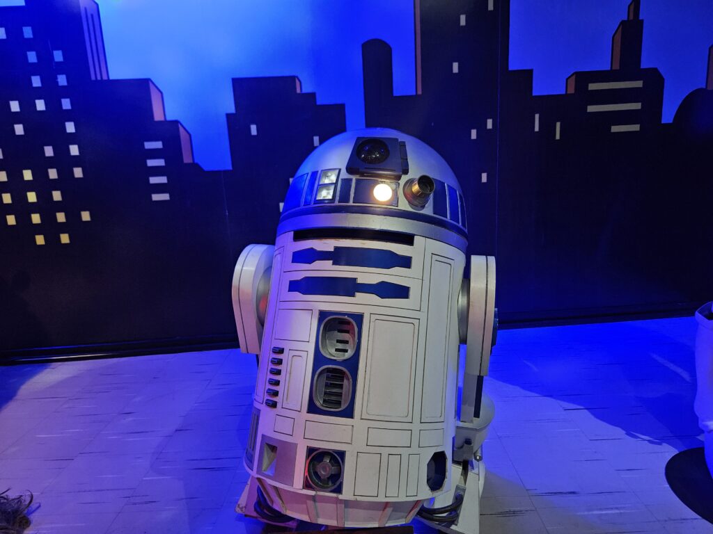 R2-D2 R2-D2