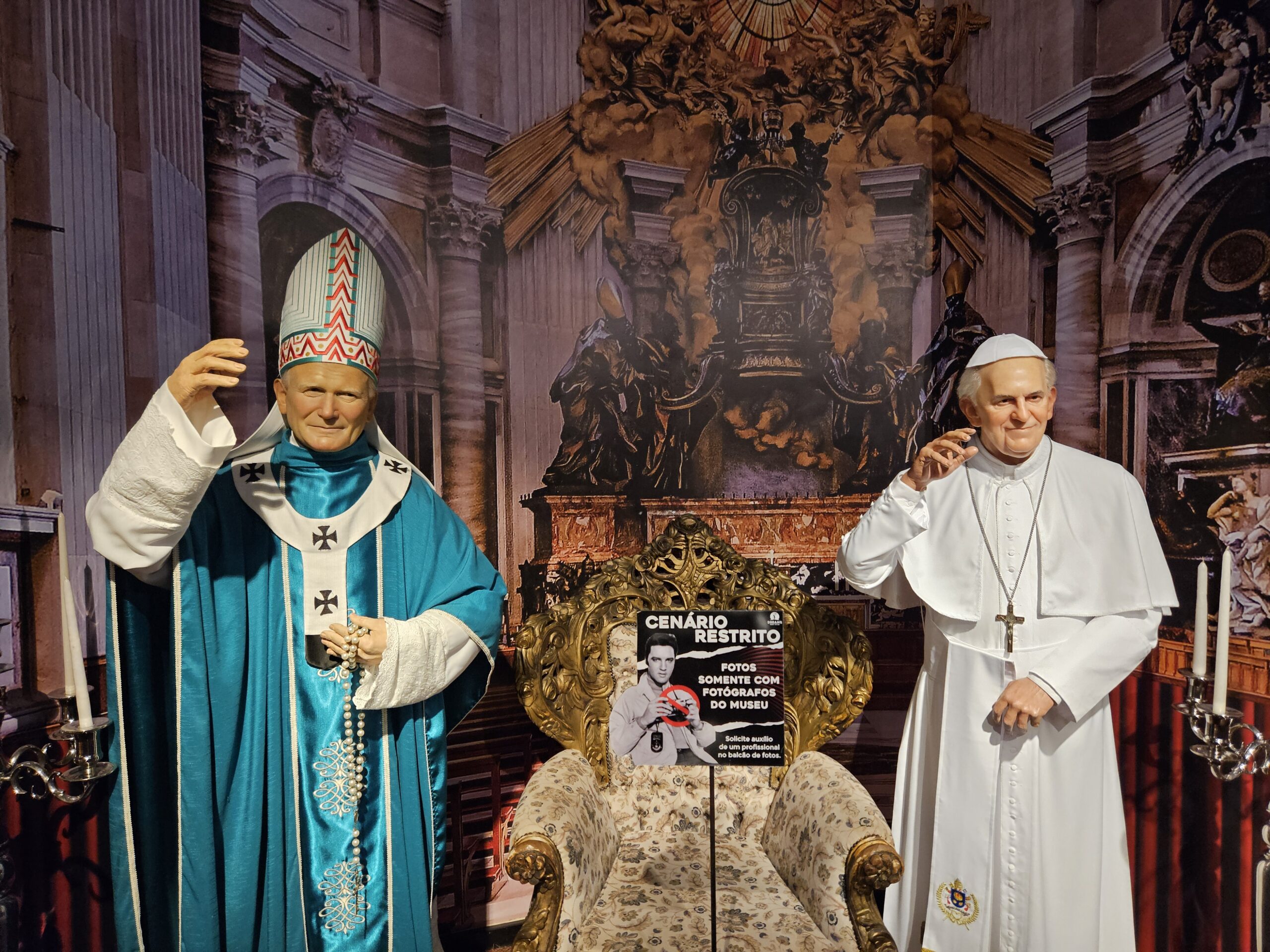 Papa João Paulo II e Papa Francisco Papa João Paulo II e Papa Francisco