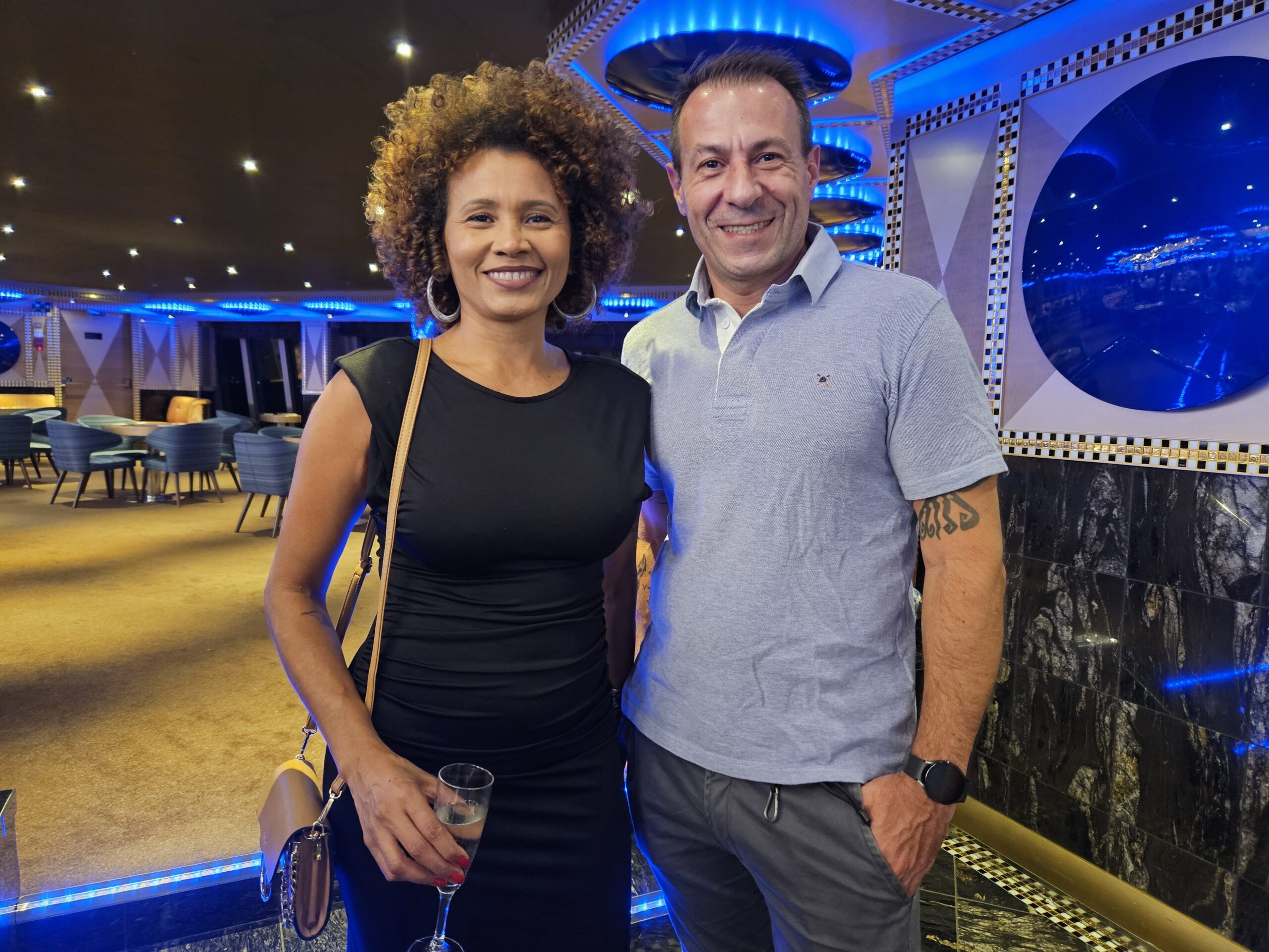 Dorivania Morais, da Costa Cruzeiros, e André Allegri, da Krooze Dorivania Morais, da Costa Cruzeiros, e André Allegri, da Krooze