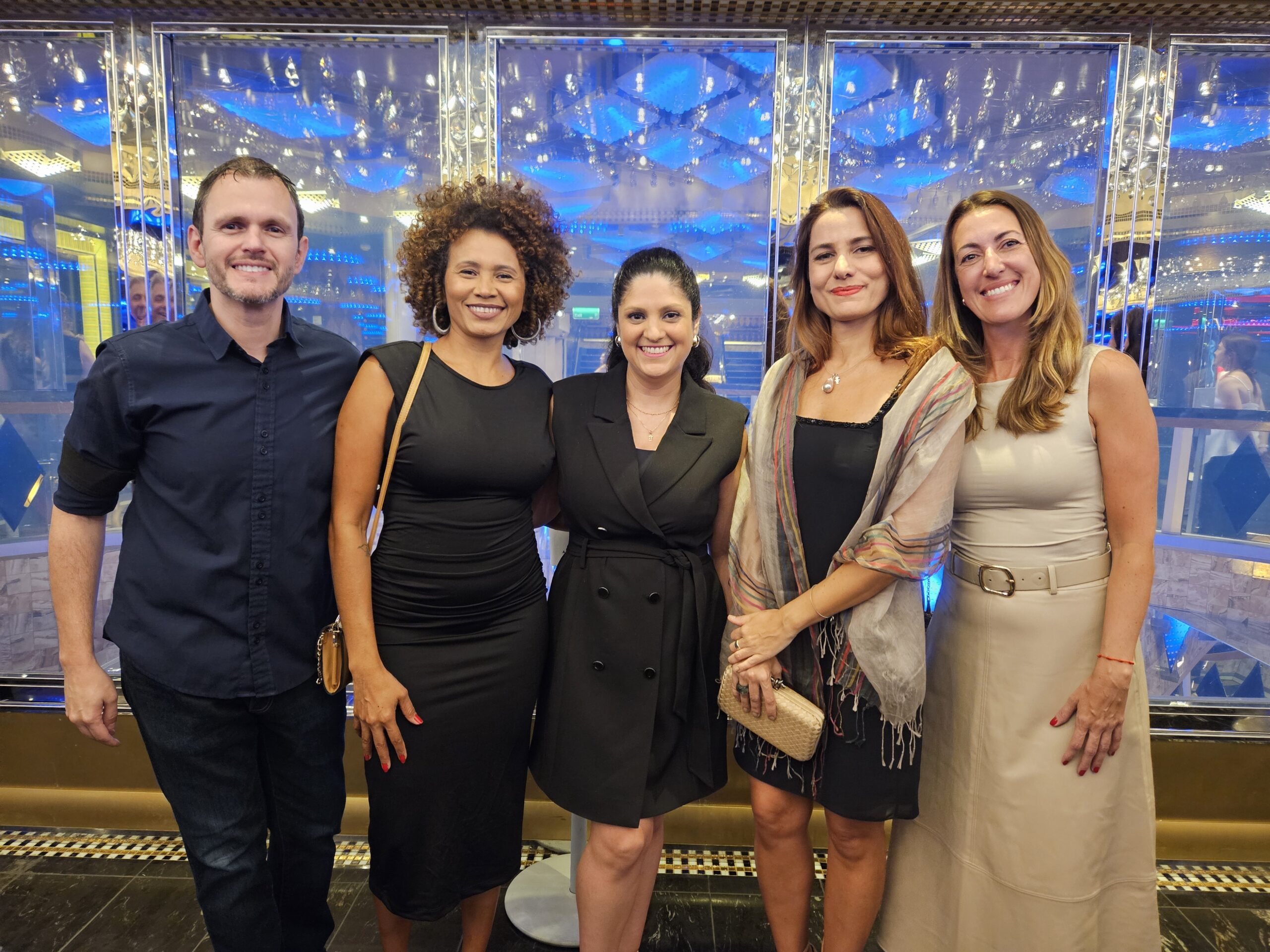 Rui Ribeiro, Dourivania Morais, Leila Melo, Caroline Passos e Marina Moreira, da Costa Cruzeiros Rui Ribeiro, Dourivania Morais, Leila Melo, Caroline Passos e Marina Moreira, da Costa Cruzeiros