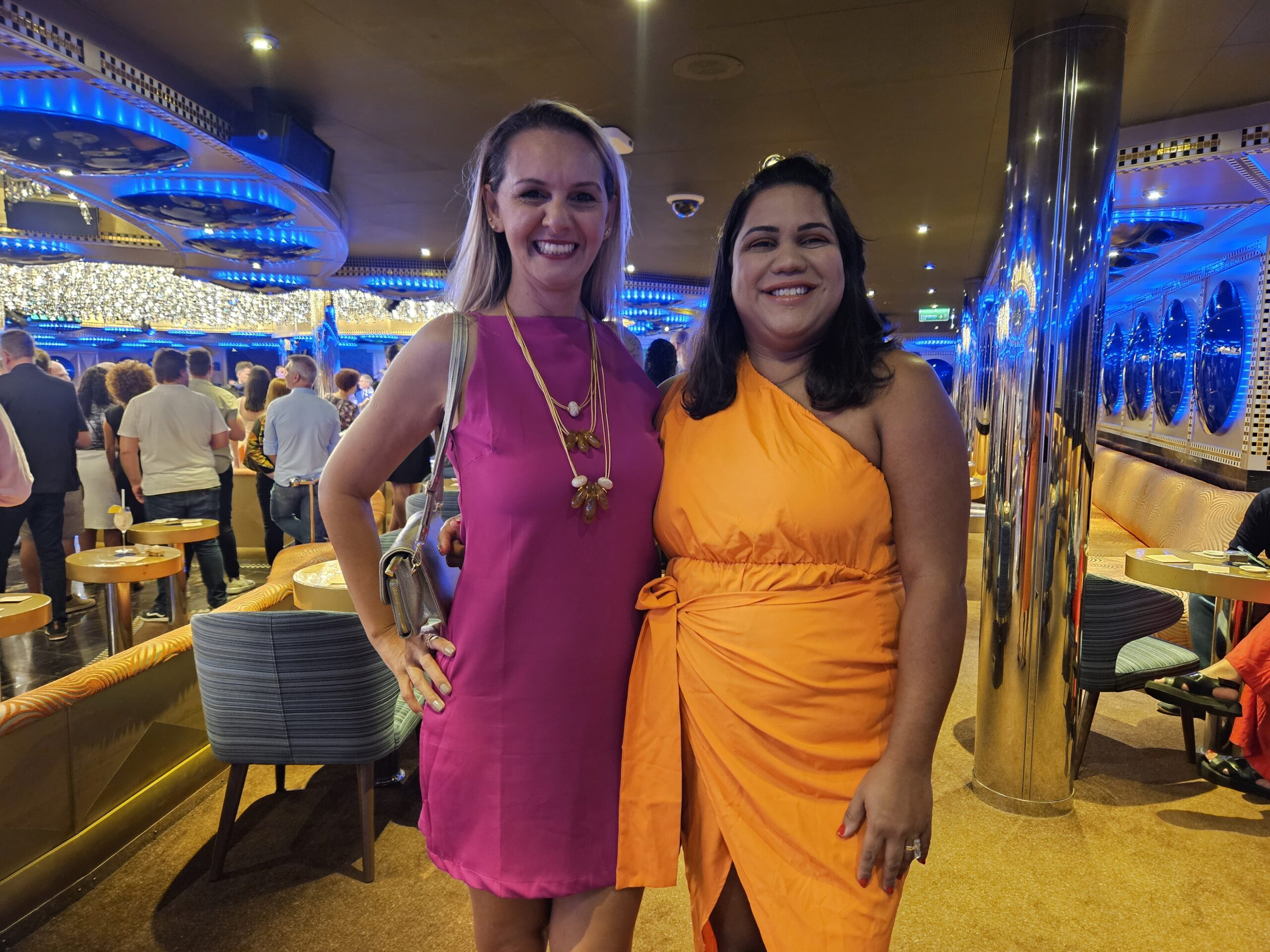 Camila Lopes, da BRT Operadora e Consolidadora, e Suelen Santos, da CVC de Pernambuco Camila Lopes, da BRT Operadora e Consolidadora, e Suelen Santos, da CVC de Pernambuco