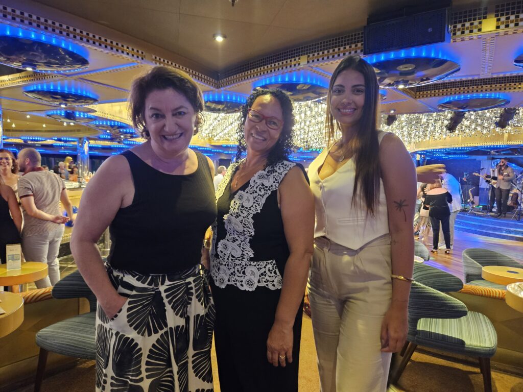 Rosana Altali e Marina Amorim, da RA Turismo, e Aline Rocha, do Grupo Arbo Rosana Altali e Marina Amorim, da RA Turismo, e Aline Rocha, do Grupo Arbo