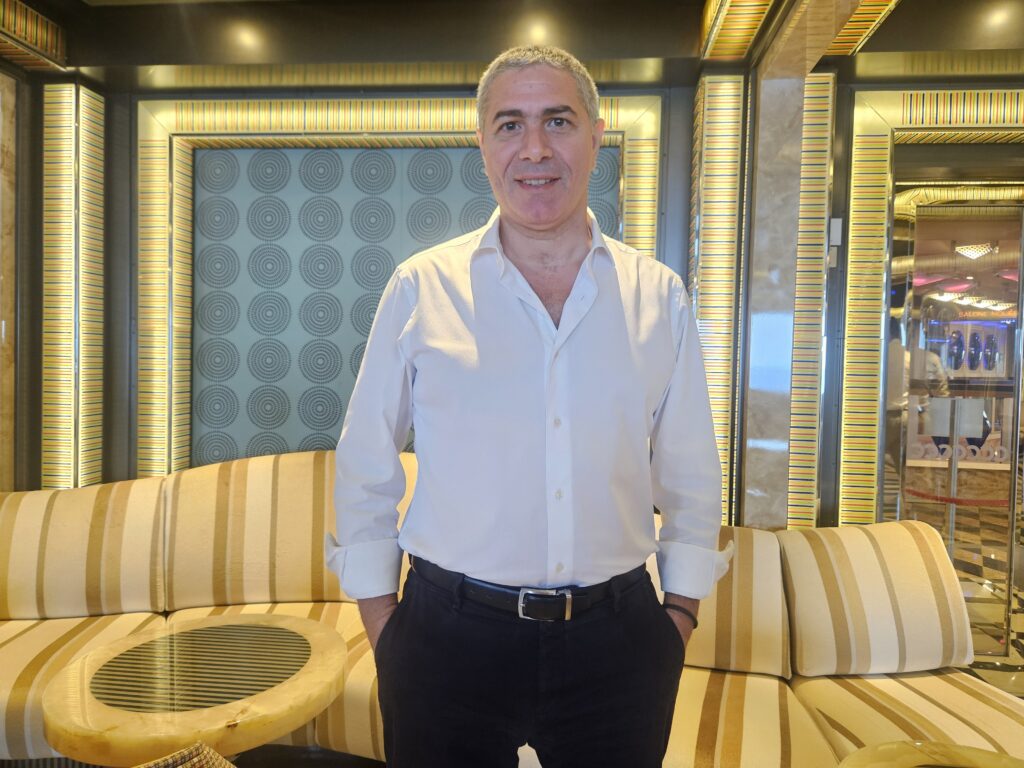 "Competimos com outros destinos e não podemos falhar por falta de visibilidade", diz Presidente da Costa Cruzeiros 1 20250324 114637 "Competimos com outros destinos e não podemos falhar por falta de visibilidade", diz Presidente da Costa Cruzeiros