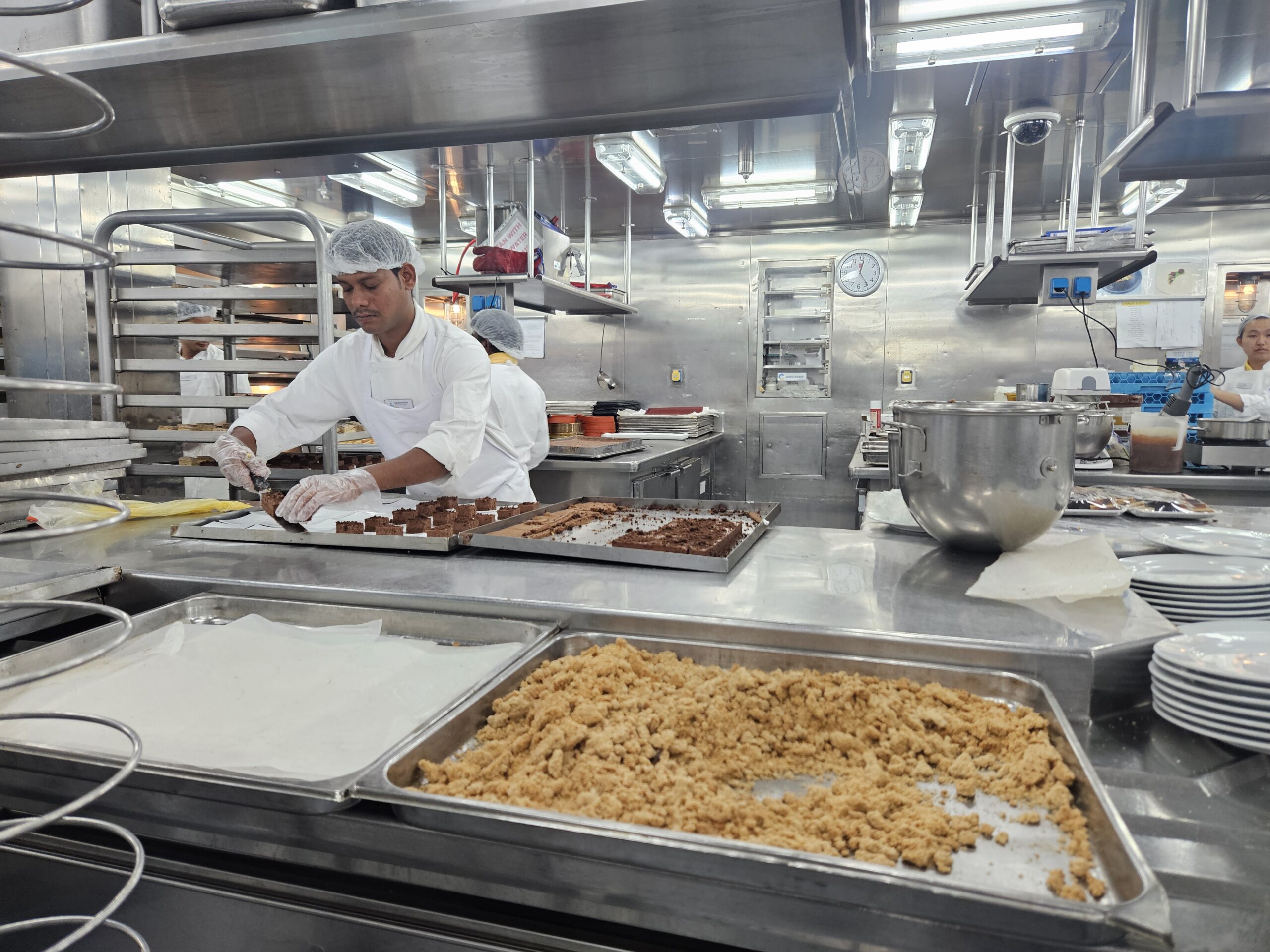 São 170 cozinheiros no total