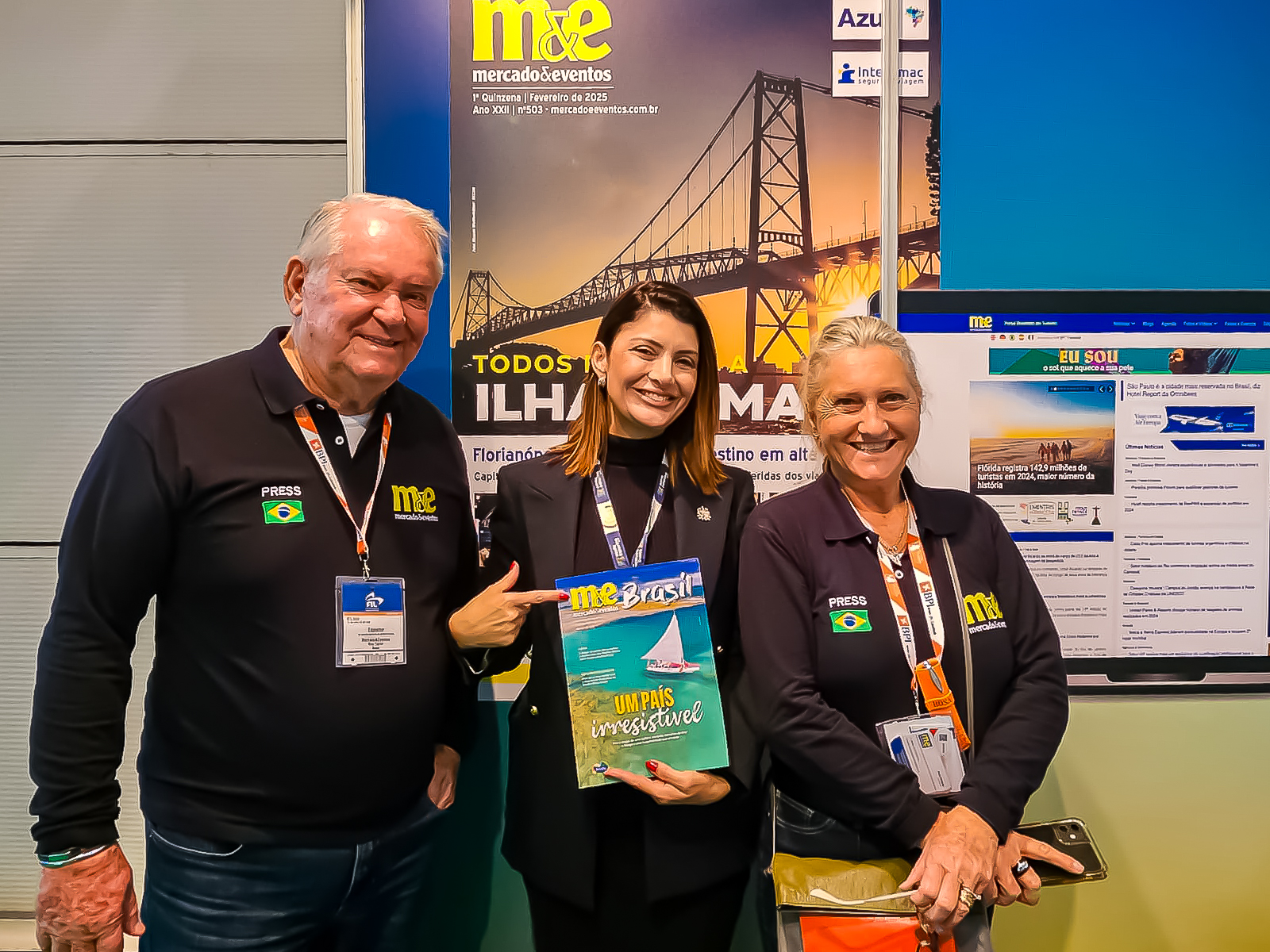 Catiane Seif, da secretaria de Turismo de Santa Catarina com Roy Taylor e Rosa Masgrau, do M&E Catiane Seif, da secretaria de Turismo de Santa Catarina com Roy Taylor e Rosa Masgrau, do M&E