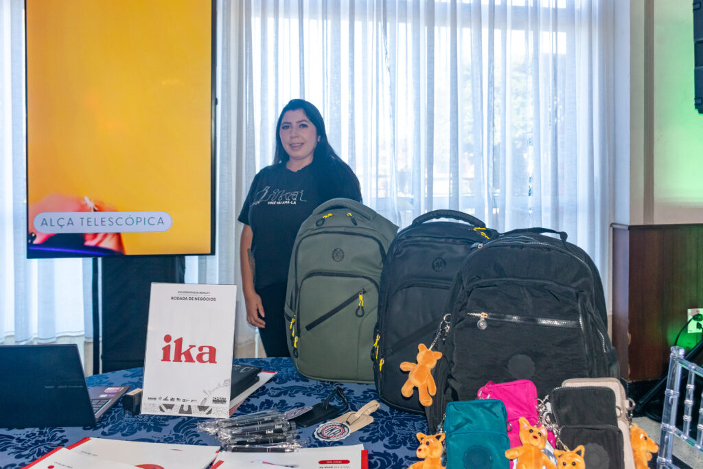 A Ika também participou da rodada de negócios, apresentando suas malas e mochilas