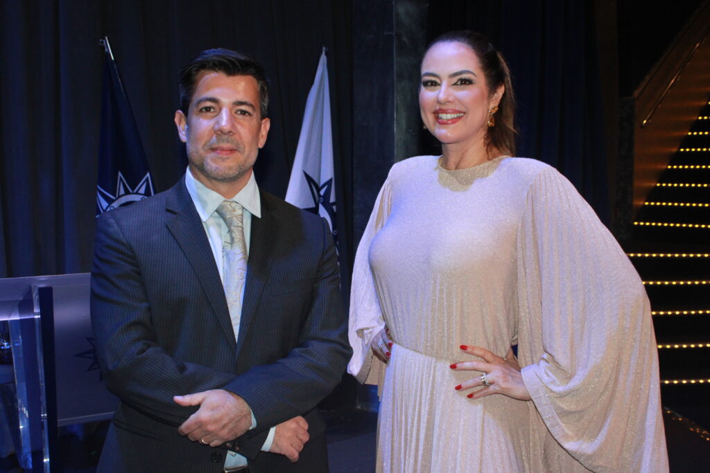 André Coutinho e Flávia Cavalcante, apresentadores da cerimônia