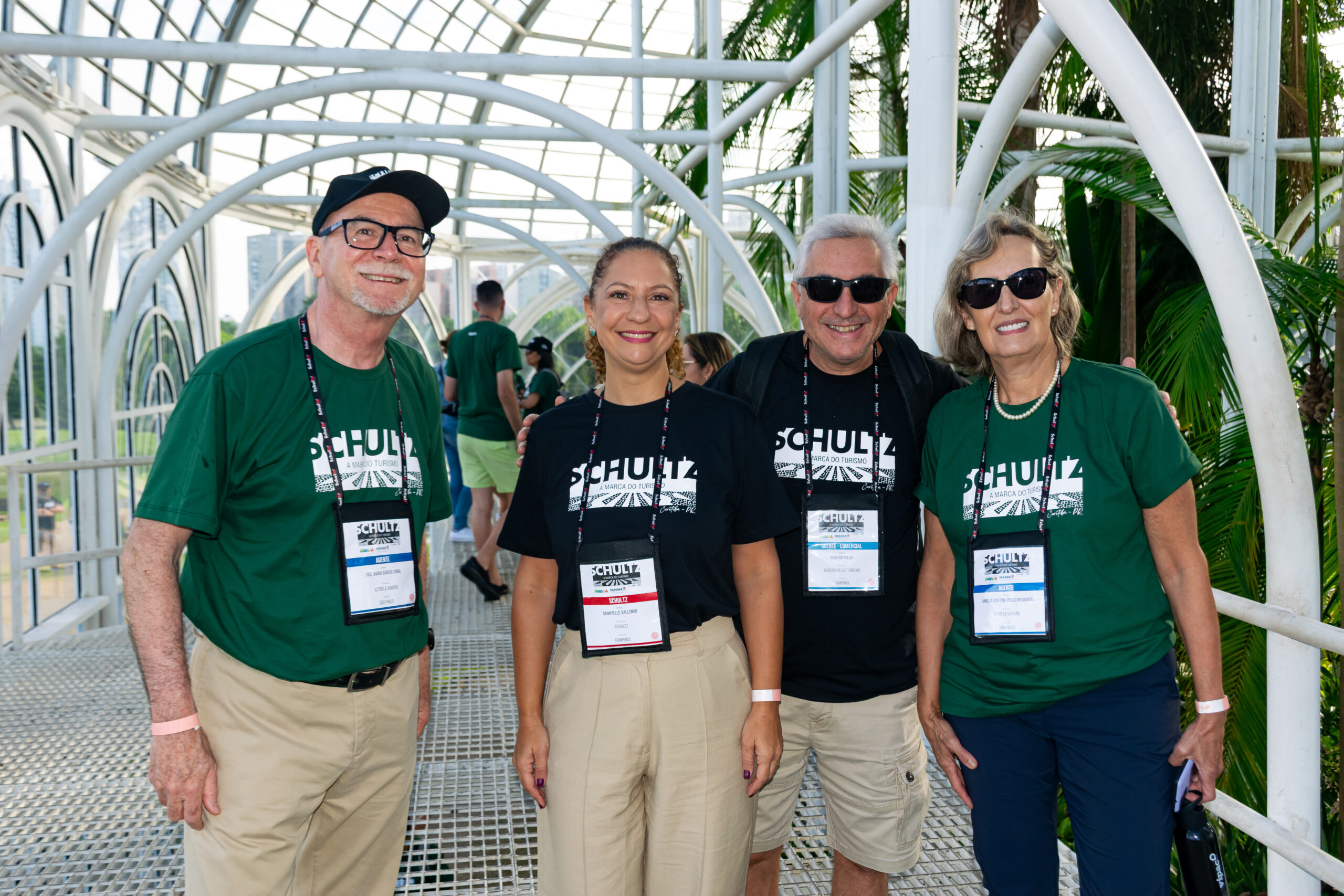 Dannyelle Valongo, da Schultz, com Jose Maria Coral, da Estrela Viagens, Rogério Bellei, da Bellei Turismo e Ângela Garcia, da Estrela Viagens