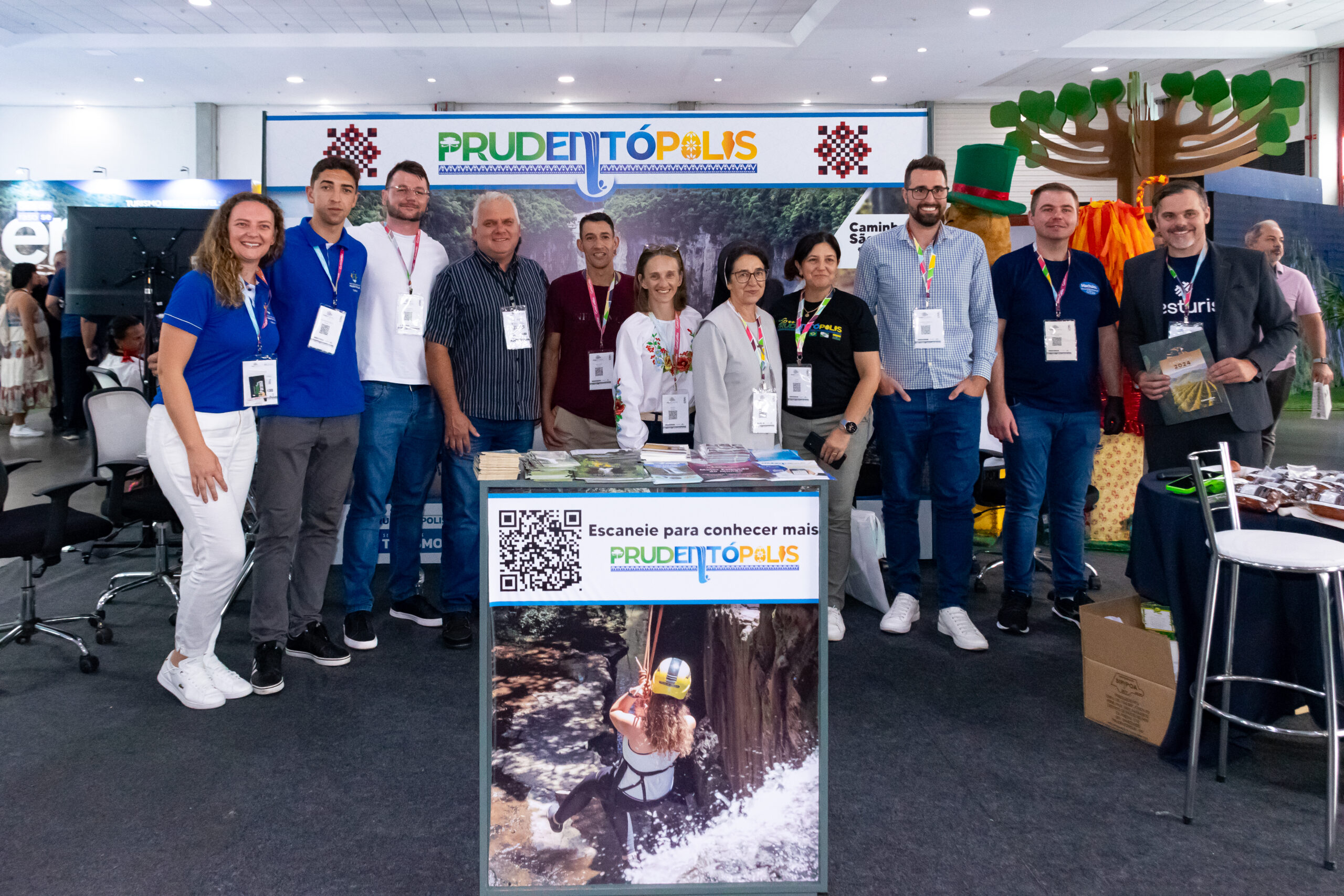 Delegação de Prudentópolis na Expo Turismo Paraná