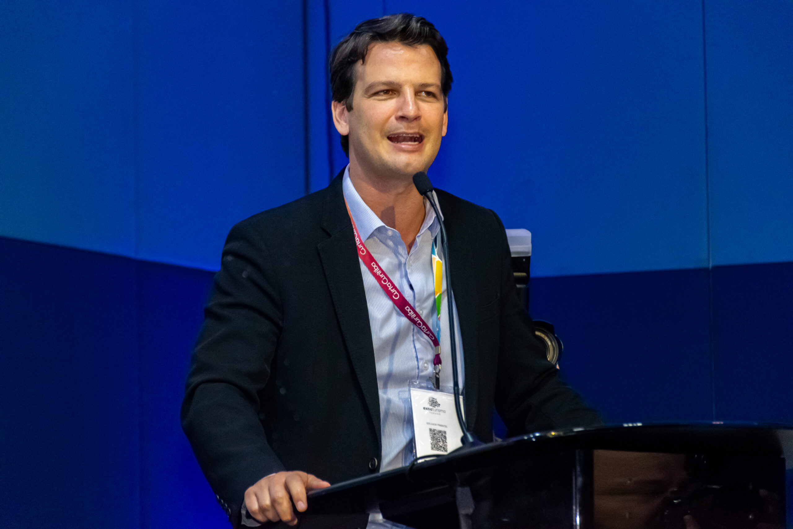 Eduardo Pimentel, prefeito de Curitiba em discurso da Expo Turismo Paraná Eduardo Pimentel, prefeito de Curitiba em discurso da Expo Turismo Paraná