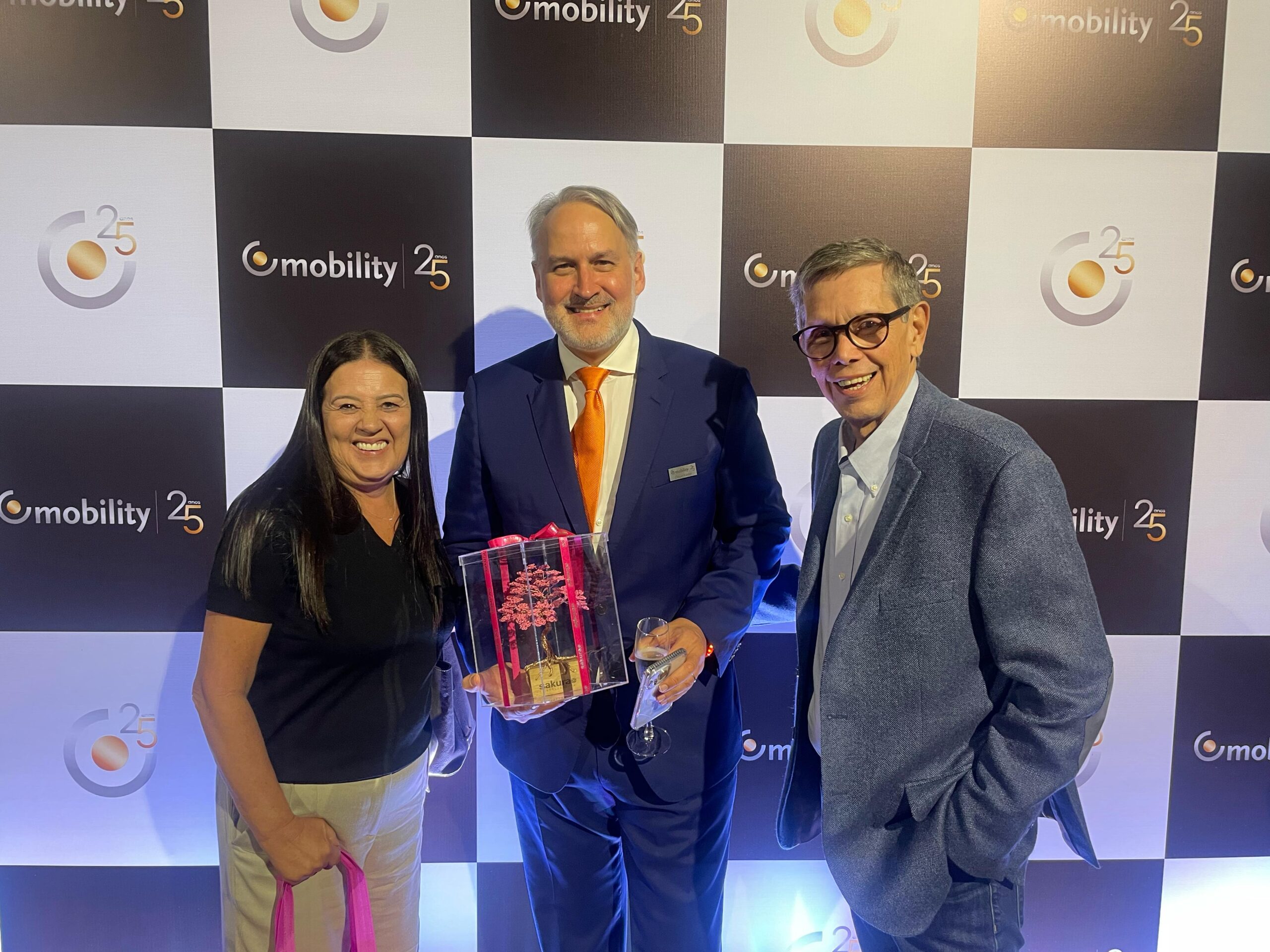 Equipe da Sakura com Oskar Kedor