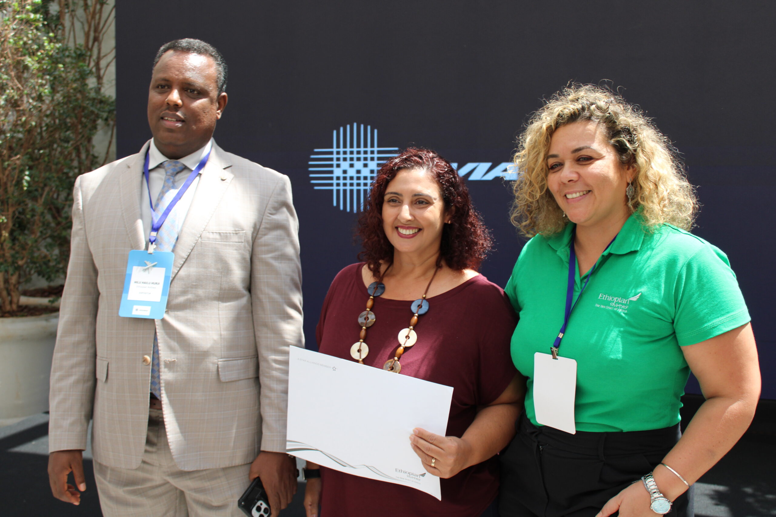Hilu Hailu Hurji e Camila Lunardi, da Ethiopian Airlines, com a agente de viagem Jussara Beraldes, da Innovati Travel Hilu Hailu Hurji e Camila Lunardi, da Ethiopian Airlines, com a agente de viagem Jussara Beraldes, da Innovati Travel