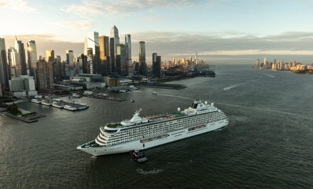 Crystal Cruises celebra 35 anos com saídas especiais e presença de convidados icônicos 1 IMG 20250310 WA0007 Crystal Cruises celebra 35 anos com saídas especiais e presença de convidados icônicos