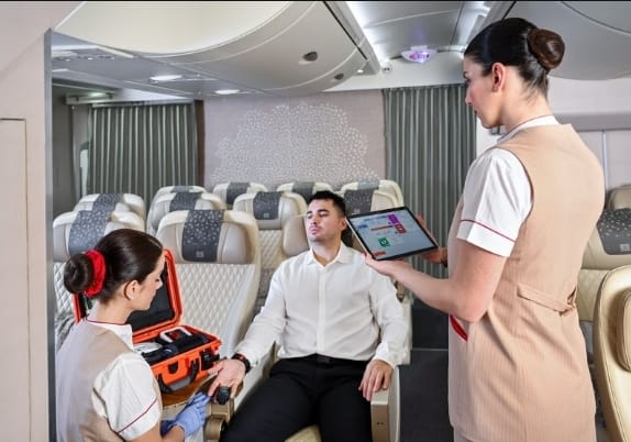 Emirates investe USD 2,4 milhões para desenvolver primeira estação de telemedicina a bordo 1 IMG 20250314 WA0011 Emirates investe USD 2,4 milhões para desenvolver primeira estação de telemedicina a bordo