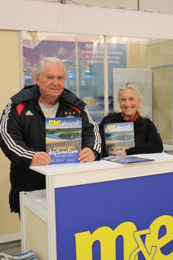 Roy Taylor e Rosa Masgrau, com a revista da ITB 2025 já em mãos