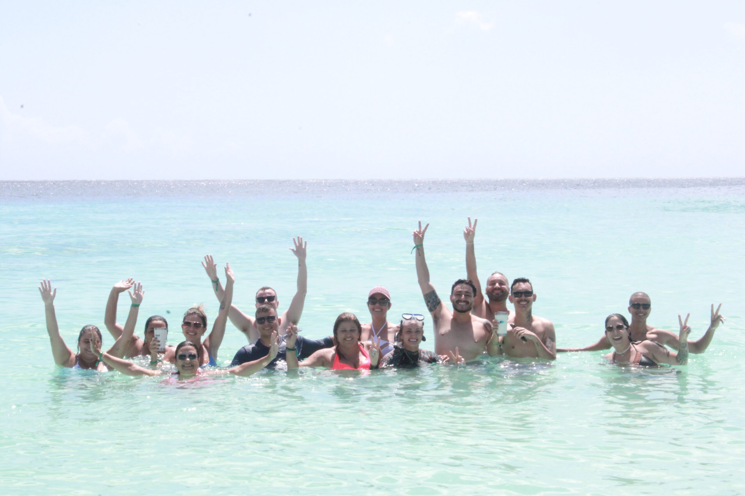 Agentes curtiram o mar do Caribe nesta terça-feira (25) Agentes curtiram o mar do Caribe nesta terça-feira (25)