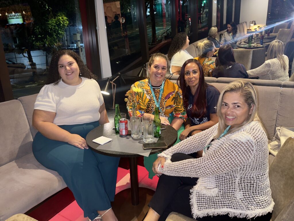 Ana Luiza Assis, da GG Turismo, Fátima Nascimento, da B&F Turismo, Andrea Cordovil, da Ancoradouro Rio, e Jaqueline Pereira, da Alamtour