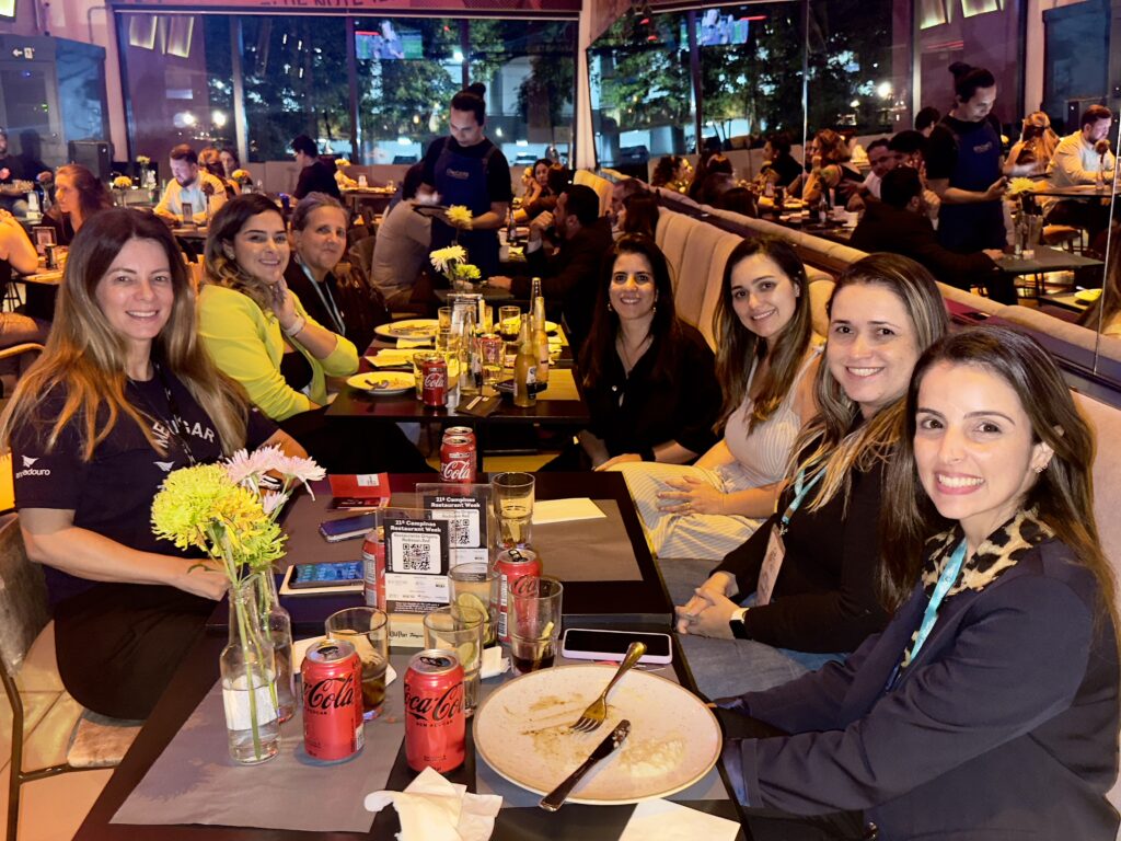 Tainara Nacaxe, do Canto do Mundo, Ana Valéria, da Glow Viagens e Turismo, Karla Reis, da Ancoradouro, Rayssa Franco, da Rayssa Viagens, Rosiane Araújo, da Voo Livre Turismo, Thais Benedetti, da Thais Benedetti Viagens, e Andrea Carneiro, da PTA Turismo