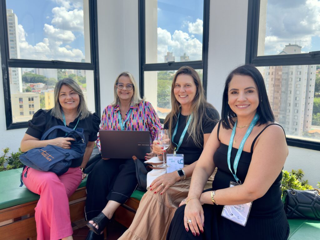 Gleicy Macedo, da Tati Tur, Jussara Almeida de Albuquerque, da Guia VIP Viagens, Ana Matoso, da Vibre na Viagem, e Mônica Bastos, da To Fly