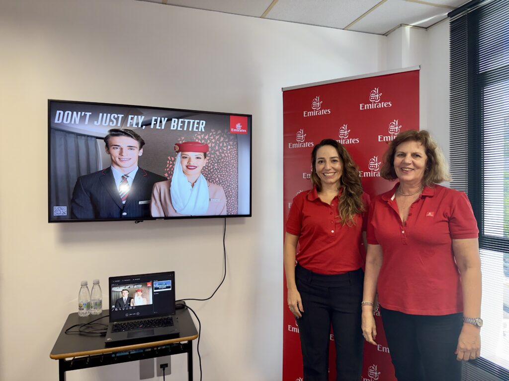Katia Leite e Cibele Brandão, da Emirates