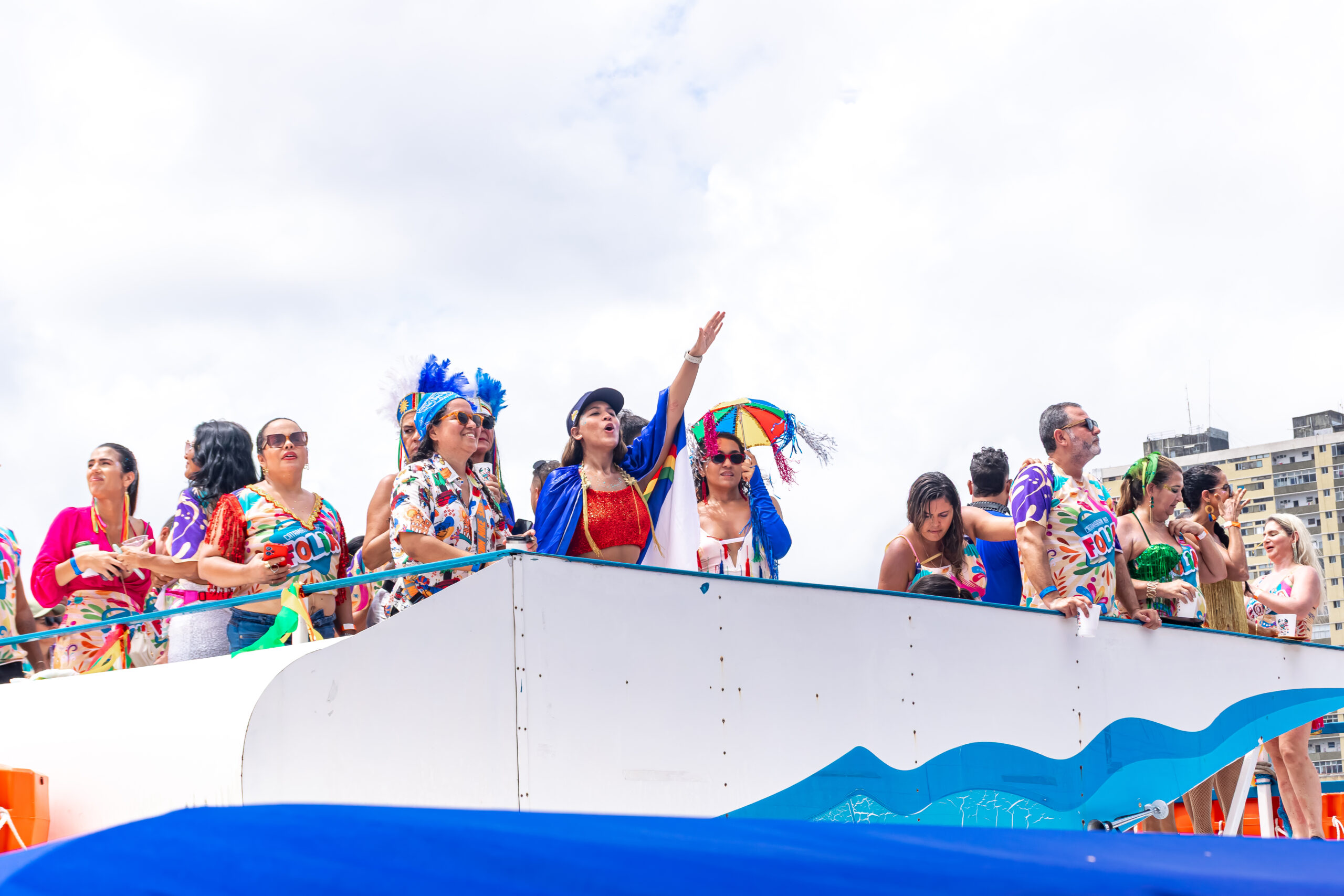 Os catamarãs têm dois andares e permitem assistir ao desfile de diferentes ângulos Os catamarãs têm dois andares e permitem assistir ao desfile de diferentes ângulos